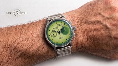 Studio Underd0g chronograph with a lime green dial, dark green tachymeter ring and two subdials at three and nine on a Straps&Style mesh bracelet