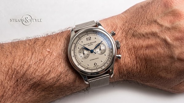 Franck Muller two-register chronograph with champagne opaline dial and blued hands on a Straps&Style mesh bracelet